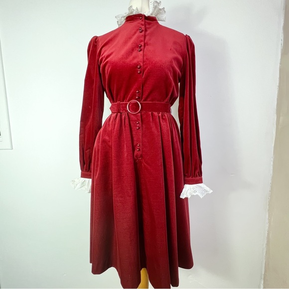 Jaeger Dresses & Skirts - Vintage 70s/80s Jaeger Rust Red Cord Button Down Dress Lace Collar & Cuffs UK 10